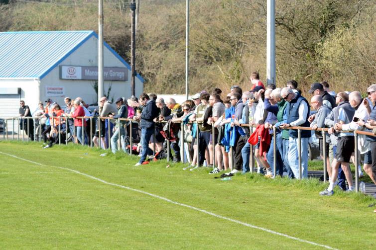 Good crowd at Phoenix Park
